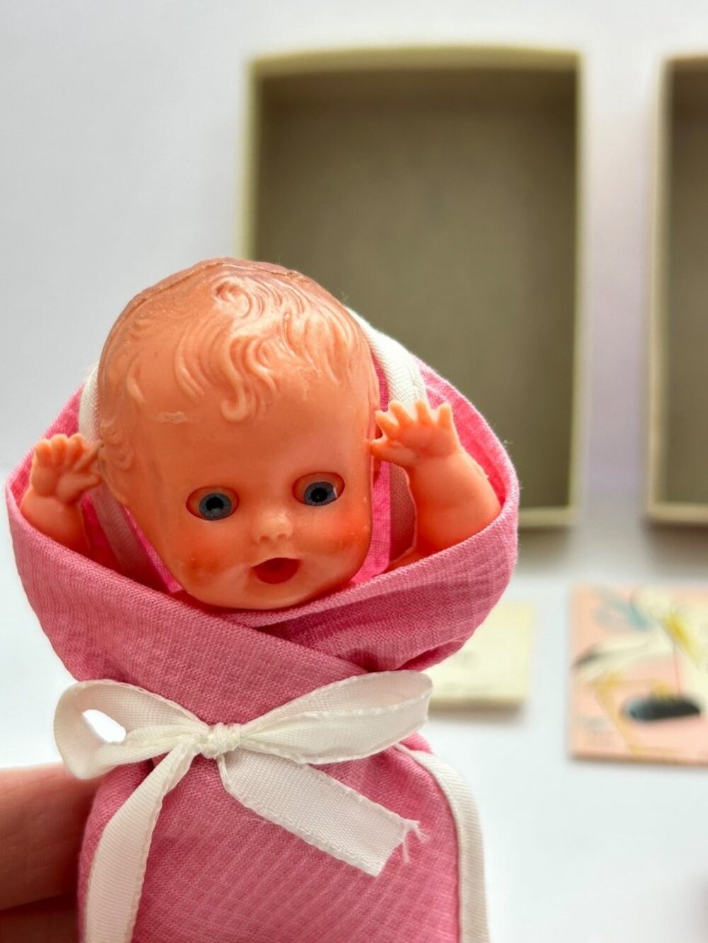 Vintage Blue Box Twin Baby Dolls Set Bottles Pink Blankets Corsage & Birth Card - Picture 4 of 10